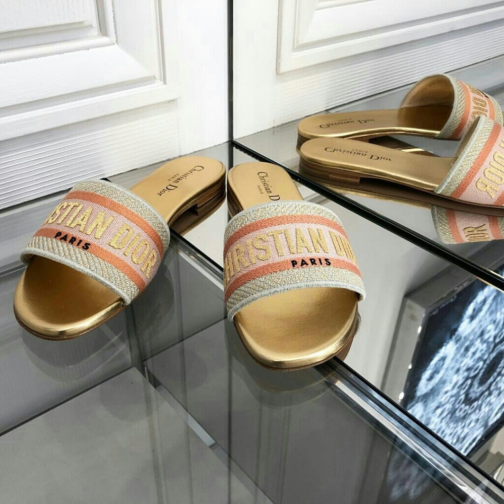 Meet your Posher, Eve